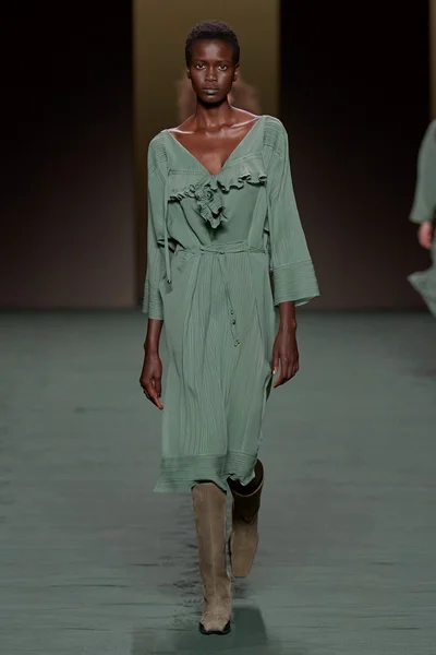 Look 26